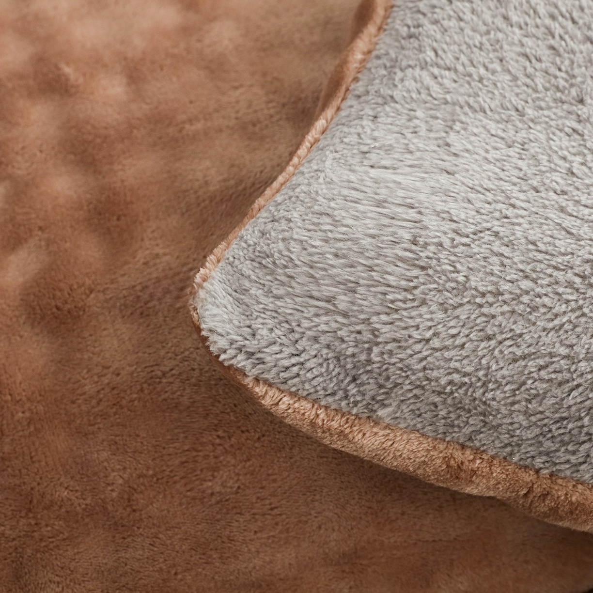 91家纺网 家纺一手货源 找家纺 爱微坊 2025新款兔毛牛奶绒加厚保暖冬被子被芯 加厚兔毛牛奶绒-棕拼灰