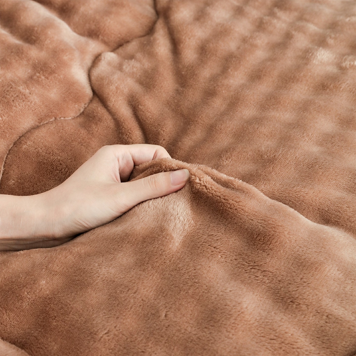 91家纺网 家纺一手货源 找家纺 爱微坊 2025新款兔毛牛奶绒加厚保暖冬被子被芯 加厚兔毛牛奶绒-棕拼灰