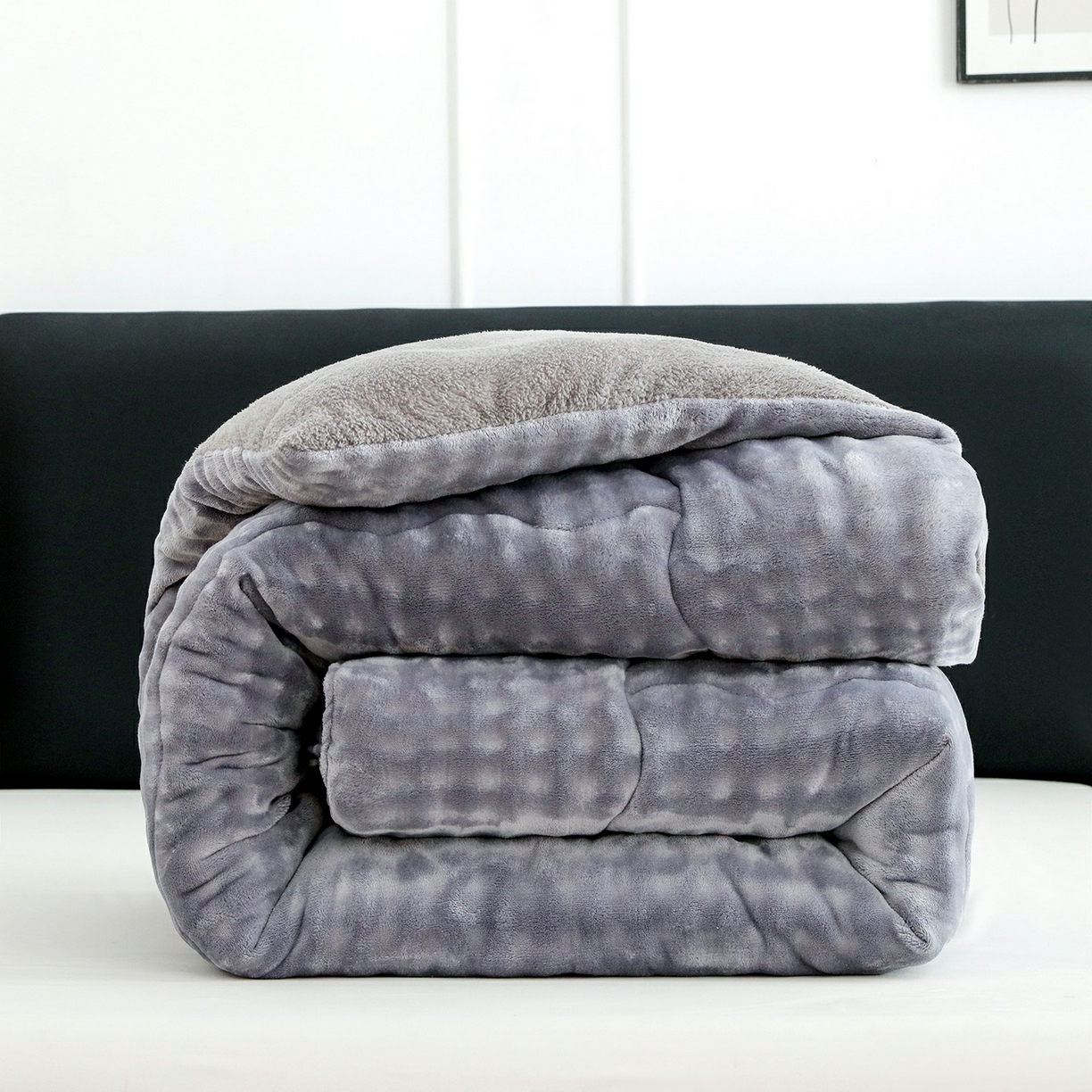 91家纺网 家纺一手货源 找家纺 爱微坊 2025新款兔毛牛奶绒加厚保暖冬被子被芯 加厚兔毛牛奶绒-薄雾灰