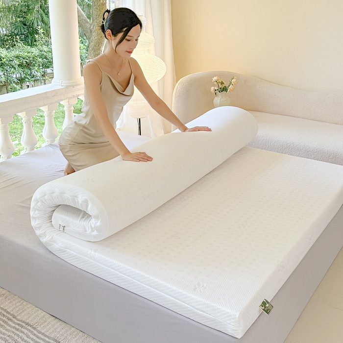 91家纺网 家纺一手货源 找家纺 美丽折家纺 2025新款双拉链头鸟眼布乳胶床垫内套 枫叶款