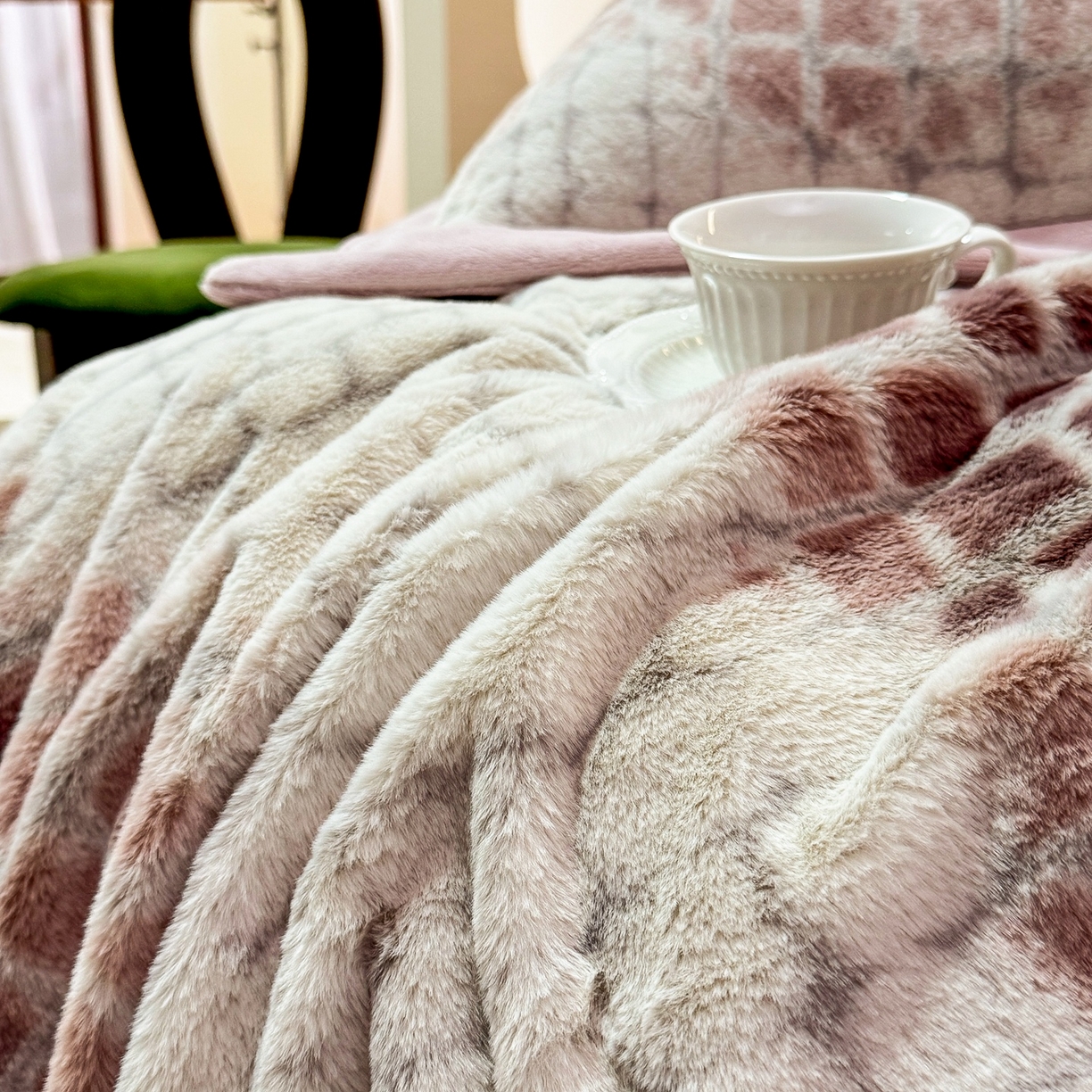 91家纺网 家纺一手货源 找家纺 （总）优姿家纺 2025新款380克11斤兔毛绒印花四件套