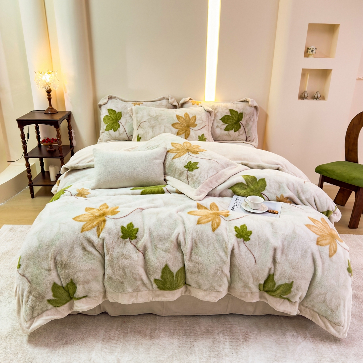 91家纺网 家纺一手货源 找家纺 优姿家纺 2025新款380克11斤兔毛绒印花四件套 秋枫-米色