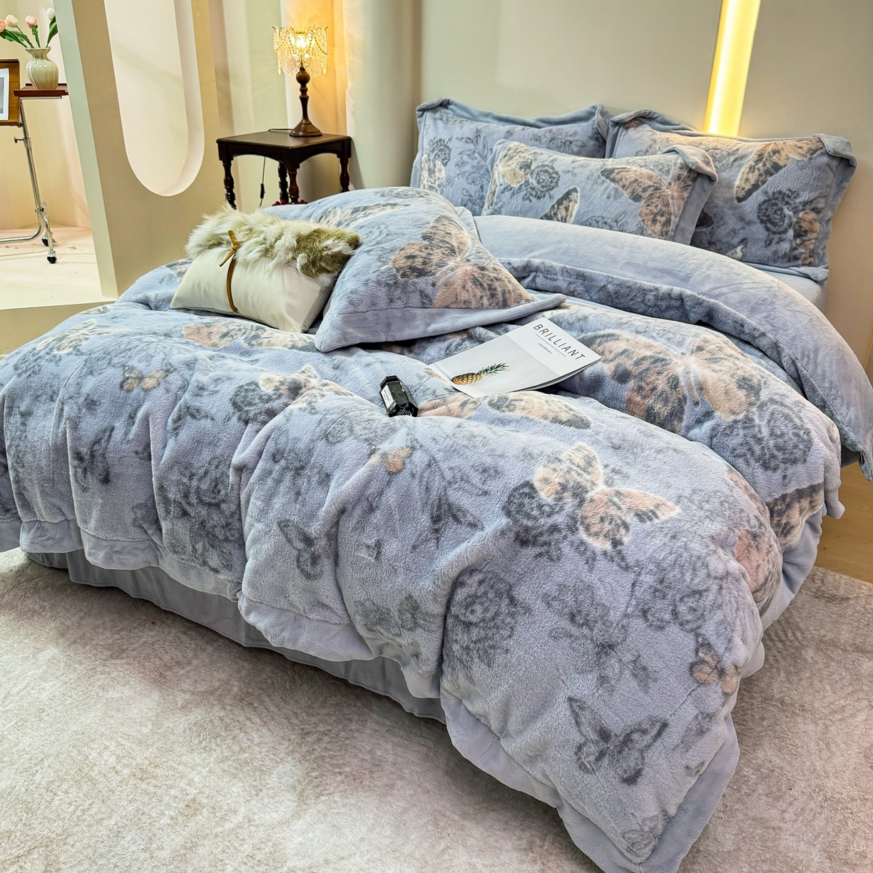 优姿家纺 2025新款380克11斤兔毛绒印花四件套 蝶曼-雅灰