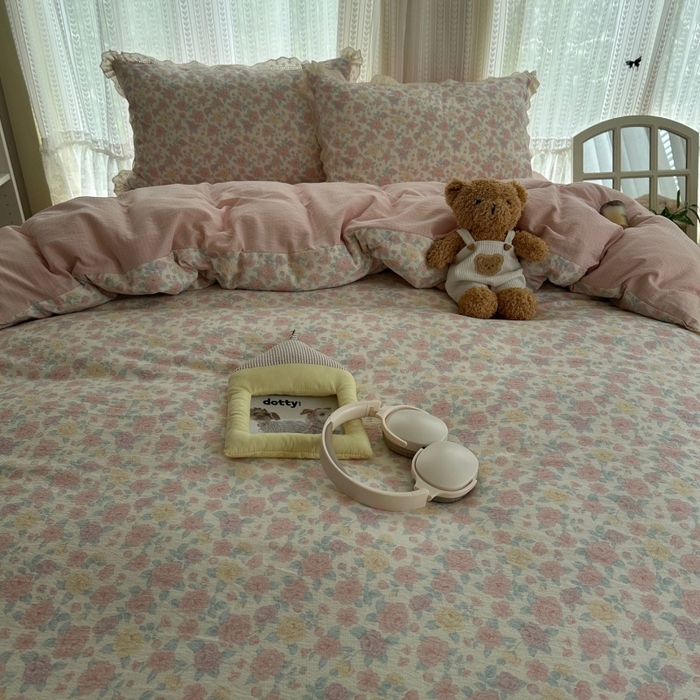 91家纺网 家纺一手货源 找家纺 （总）红嘴企鹅 2025新款花边双层纱印花四件套