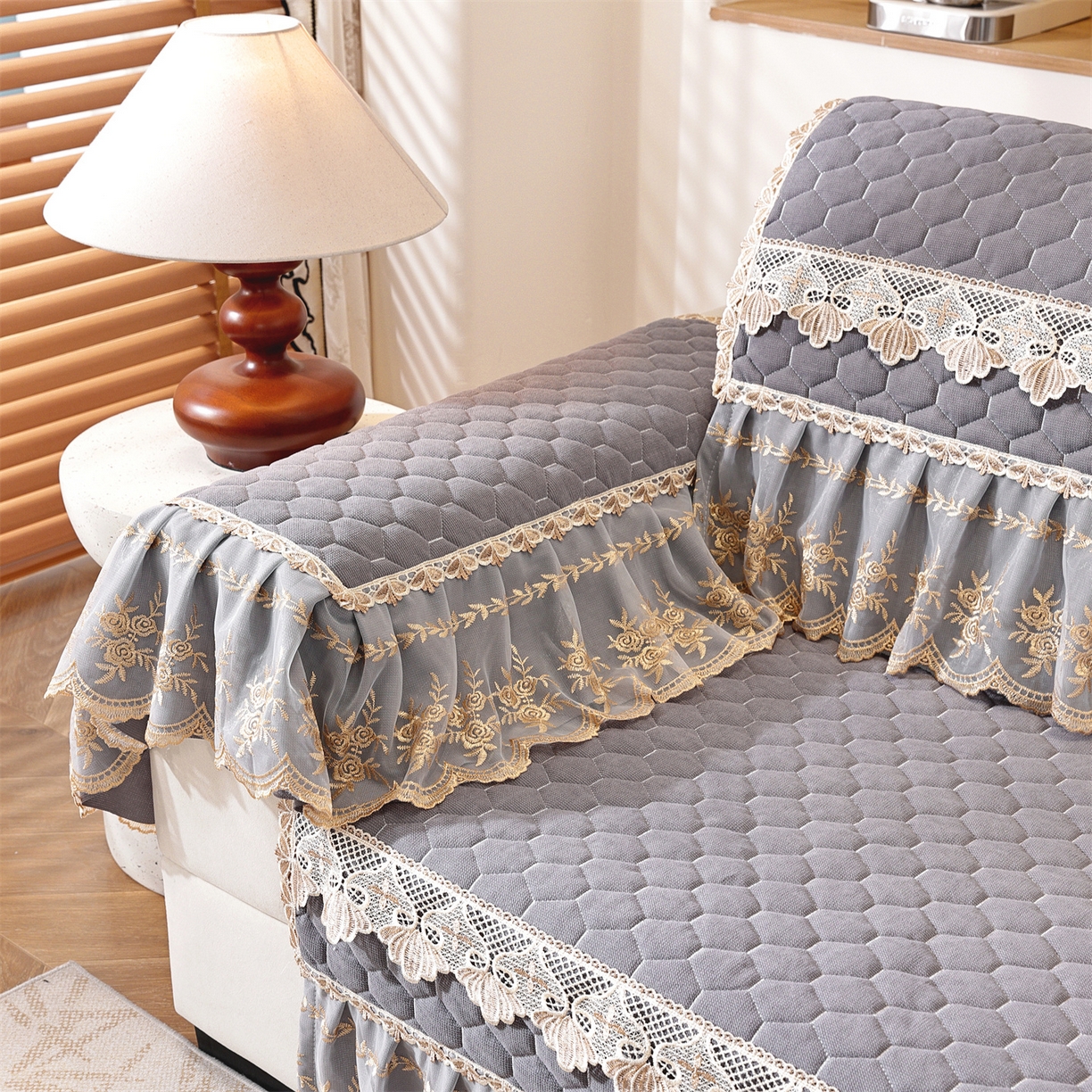 91家纺网 家纺一手货源 找家纺 共鸣沙发垫 2025新款繁花沙发垫 繁花灰色