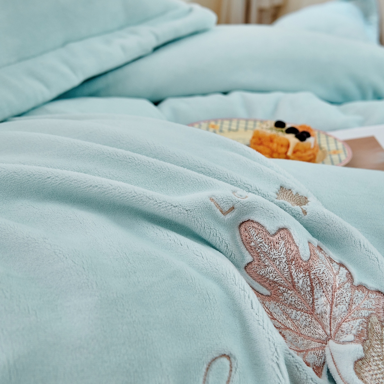 91家纺网 家纺一手货源 找家纺 （总）优姿家纺 2025新款秋意10斤全消光牛奶绒保暖四件套