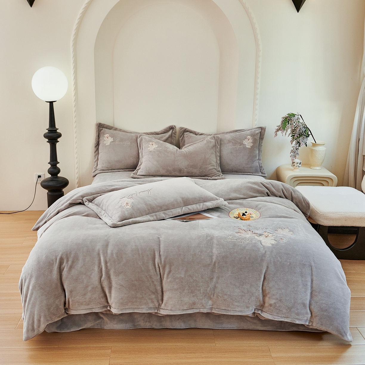 优姿家纺 2025新款秋意10斤全消光牛奶绒保暖四件套 秋意-银灰