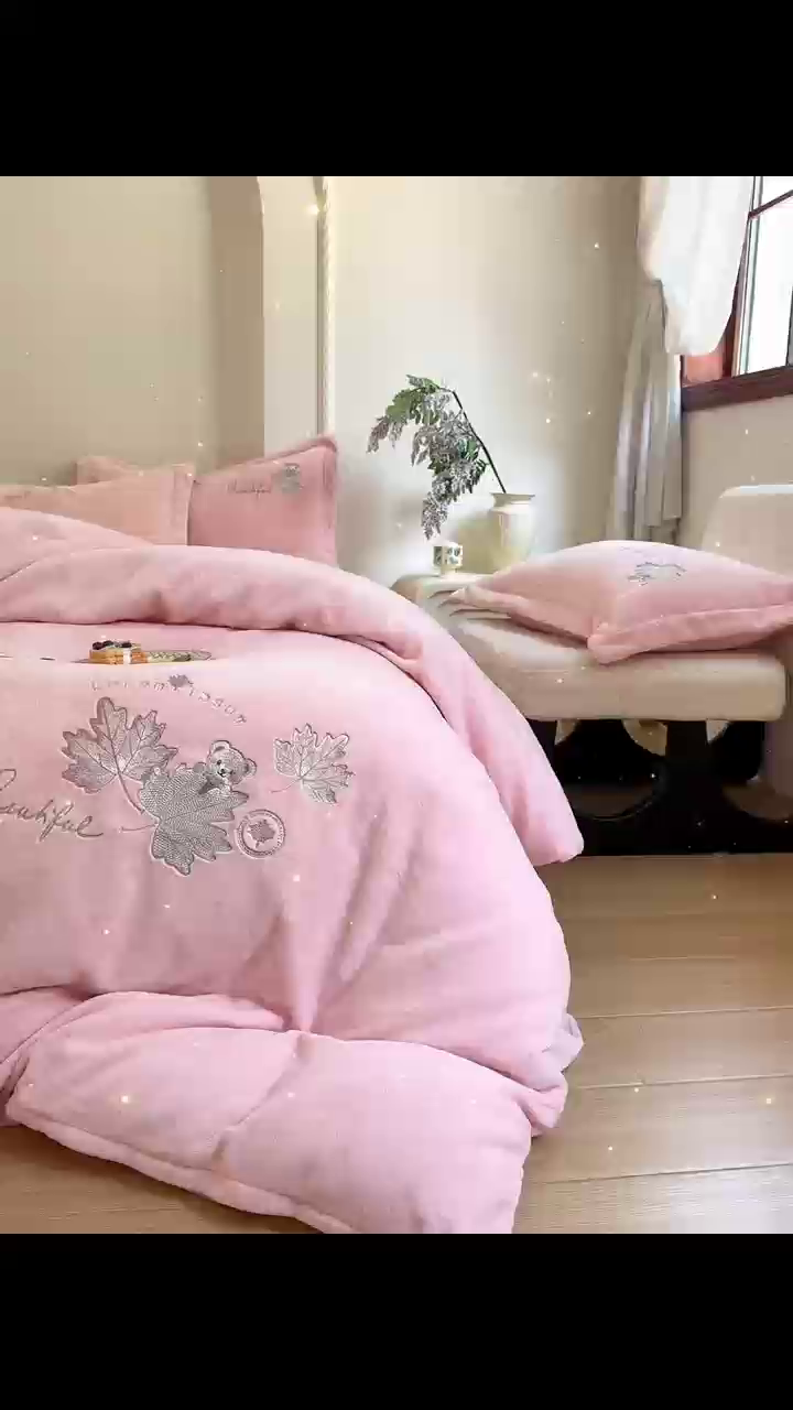 91家纺网 家纺一手货源 找家纺 优姿家纺 2025新款秋意10斤全消光牛奶绒保暖四件套 秋意-公主粉