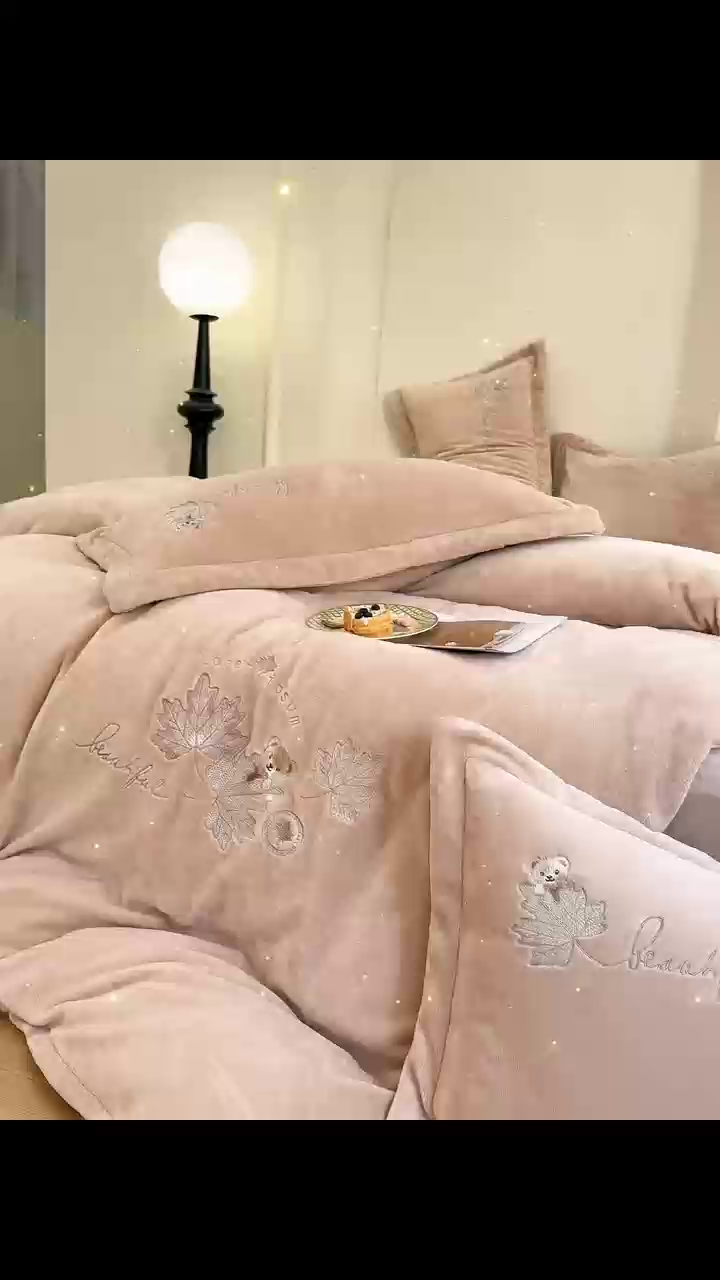 91家纺网 家纺一手货源 找家纺 优姿家纺 2025新款秋意10斤全消光牛奶绒保暖四件套 秋意-浅驼