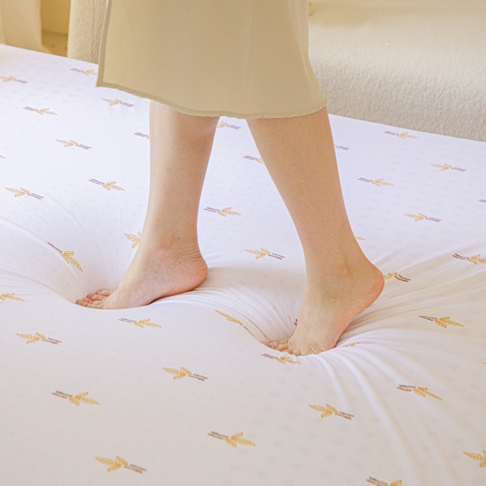 91家纺网 家纺一手货源 找家纺 美丽折家纺 2025新款鸟眼布乳胶床垫内套+针织棉床垫外套 一代