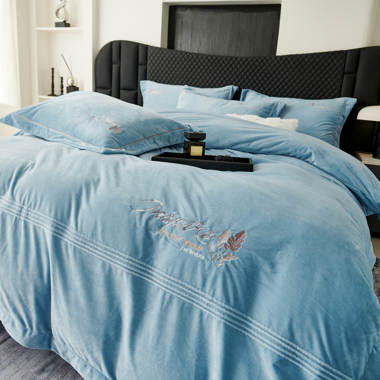 91家纺网 家纺一手货源 找家纺 优姿家纺 2025新款冬野9斤全消光婴肤绒保暖四件套 冬野-雾霾蓝