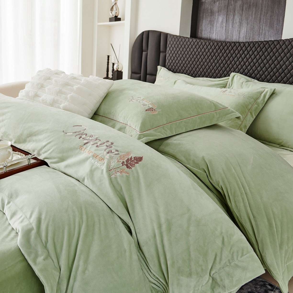 91家纺网 家纺一手货源 找家纺 优姿家纺 2025新款冬野9斤全消光婴肤绒保暖四件套 冬野-抹茶绿