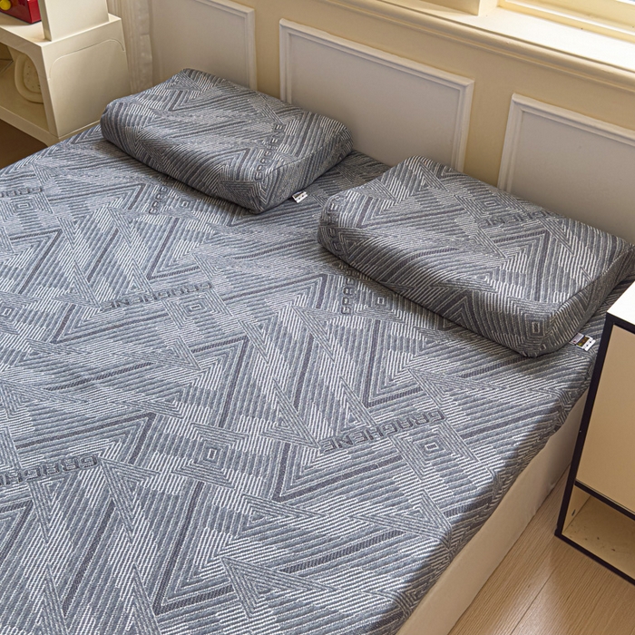 91家纺网 家纺一手货源 找家纺 美丽折家纺 2025新款双拉链头鸟眼布乳胶床垫内套 肌理纹