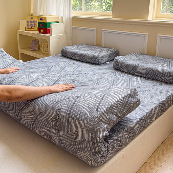 91家纺网 家纺一手货源 找家纺 美丽折家纺 2025新款双拉链头鸟眼布乳胶床垫内套 肌理纹