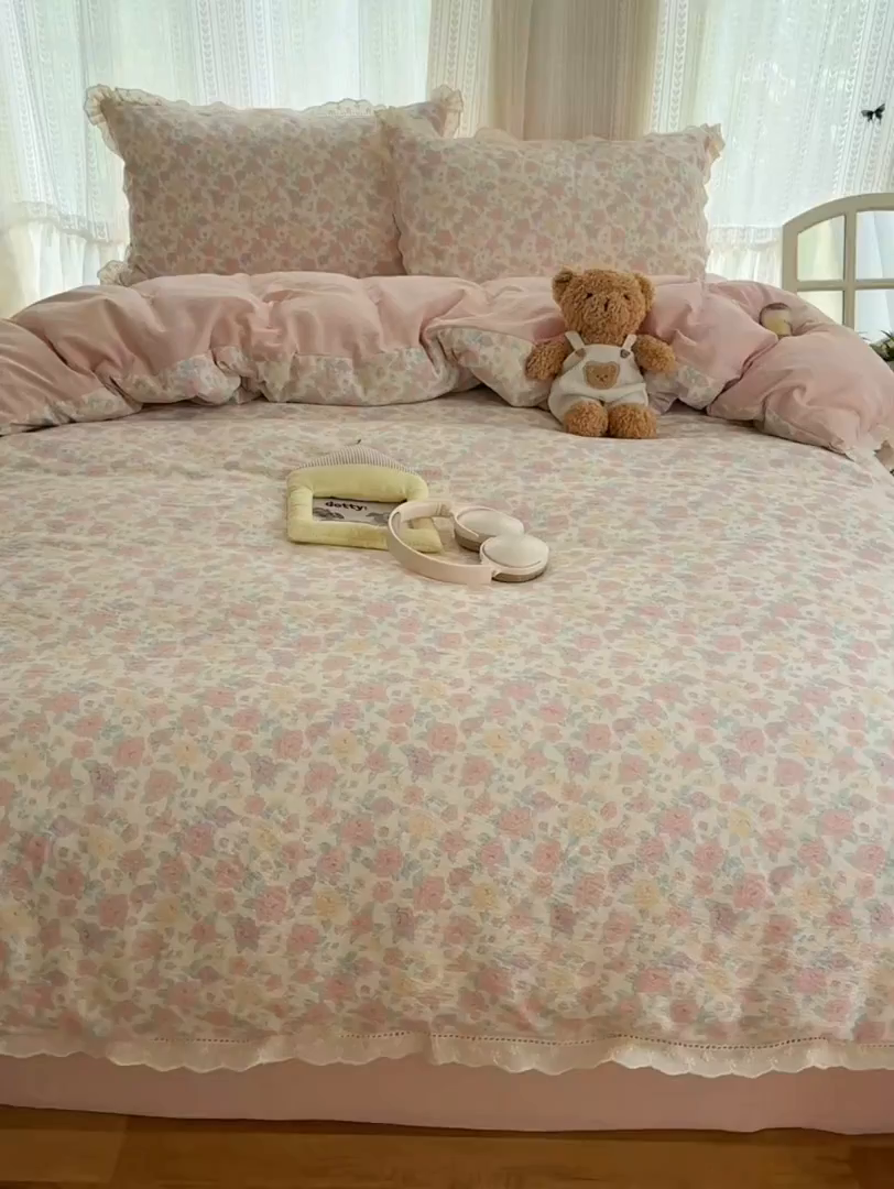 91家纺网 家纺一手货源 找家纺 红嘴企鹅 2025新款花边双层纱印花四件套 繁花