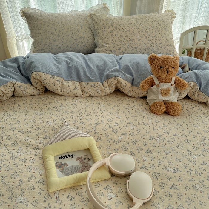 91家纺网 家纺一手货源 找家纺 红嘴企鹅 2025新款花边双层纱印花四件套 花园