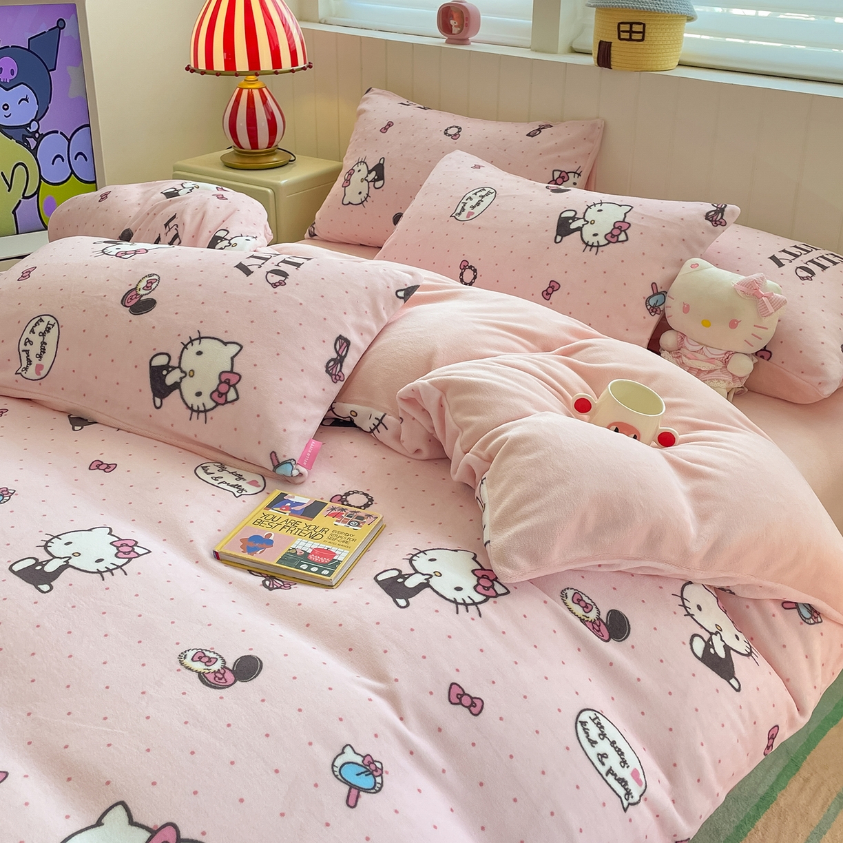 91家纺网 家纺一手货源 找家纺 金爱家 2025新款A类正版三丽鸥授权卡通加厚高克重牛奶绒系列四件套 绒三丽鸥-美美kitty