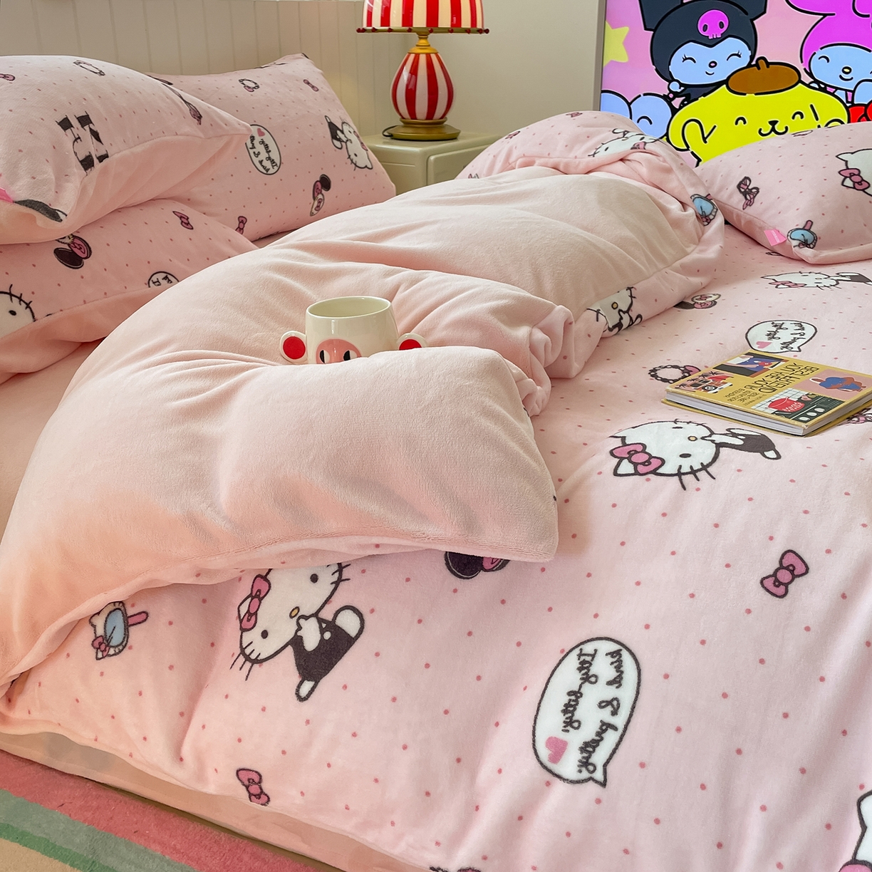 91家纺网 家纺一手货源 找家纺 金爱家 2025新款A类正版三丽鸥授权卡通加厚高克重牛奶绒系列四件套 绒三丽鸥-美美kitty