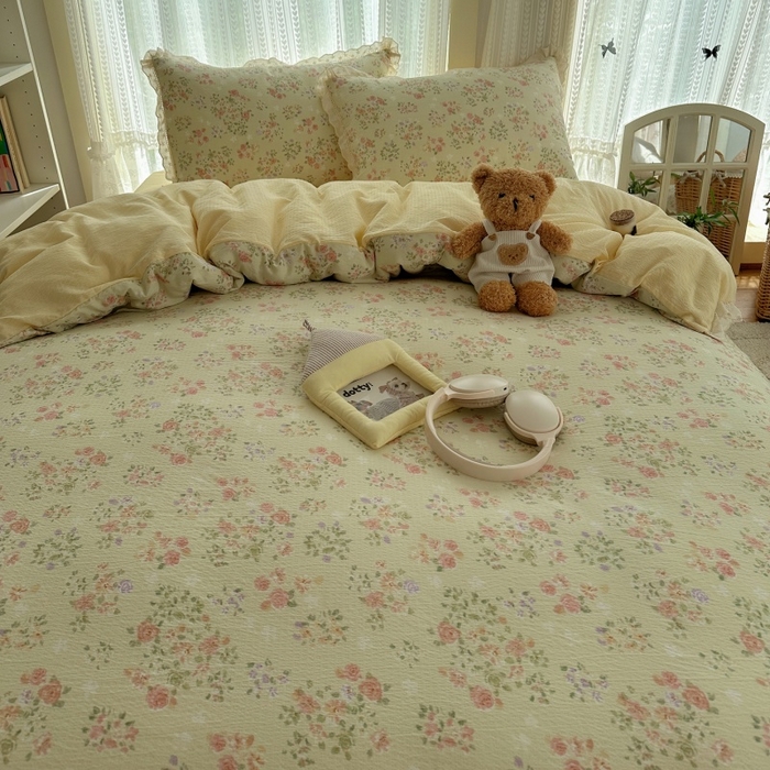 91家纺网 家纺一手货源 找家纺 红嘴企鹅 2025新款花边双层纱印花四件套 清香