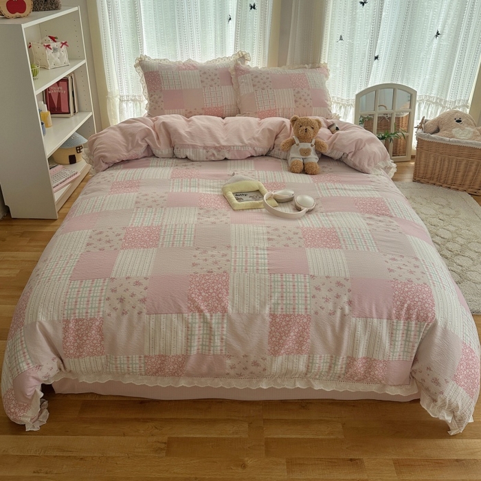 91家纺网 家纺一手货源 找家纺 红嘴企鹅 2025新款花边双层纱印花四件套 甜心