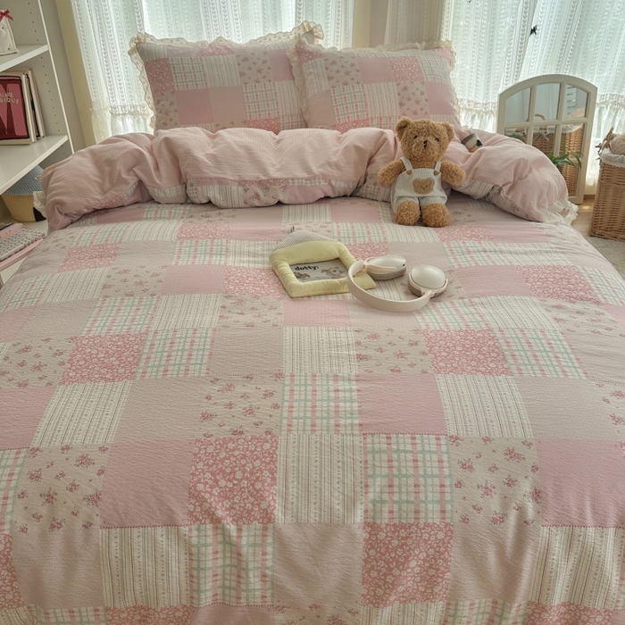 91家纺网 家纺一手货源 找家纺 红嘴企鹅 2025新款花边双层纱印花四件套 甜心