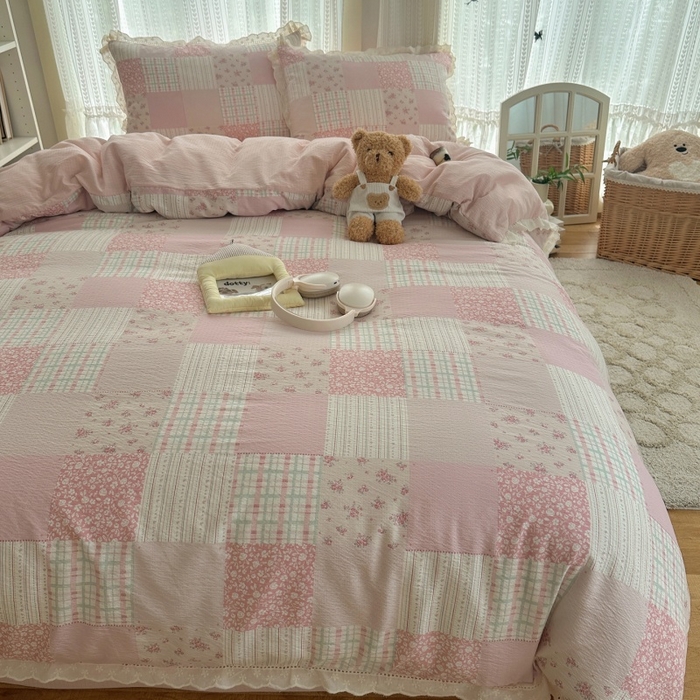 91家纺网 家纺一手货源 找家纺 红嘴企鹅 2025新款花边双层纱印花四件套 甜心