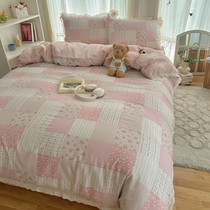 91家纺网 家纺一手货源 找家纺 红嘴企鹅 2025新款花边双层纱印花四件套 甜心