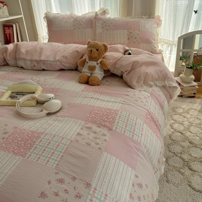 91家纺网 家纺一手货源 找家纺 红嘴企鹅 2025新款花边双层纱印花四件套 甜心