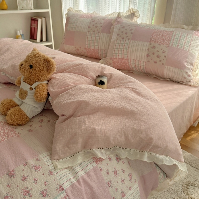 91家纺网 家纺一手货源 找家纺 红嘴企鹅 2025新款花边双层纱印花四件套 甜心