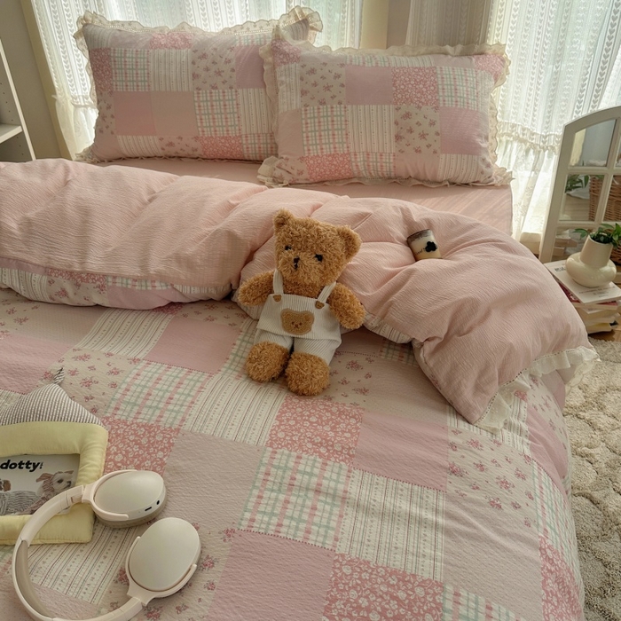 91家纺网 家纺一手货源 找家纺 红嘴企鹅 2025新款花边双层纱印花四件套 甜心