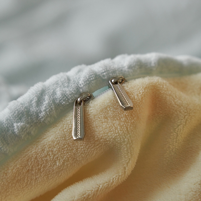 91家纺网 家纺一手货源 找家纺 眠博士 2025新款雕花加厚牛奶绒系列四件套 雕花款-卡洛蓝黄