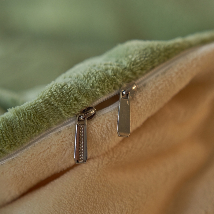 91家纺网 家纺一手货源 找家纺 眠博士 2025新款雕花加厚牛奶绒系列四件套 雕花款-卡洛绿黄