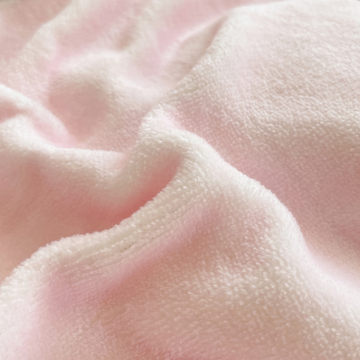 91家纺网 家纺一手货源 找家纺 金爱家 2025新款A类正版三丽鸥授权卡通加厚高克重牛奶绒系列四件套 绒三丽鸥-萌萌美乐蒂