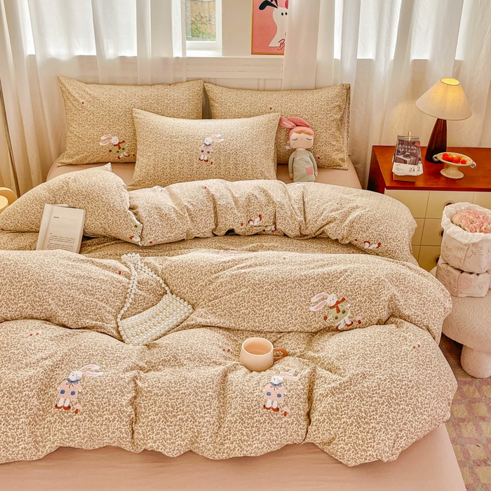 91家纺网 家纺一手货源 找家纺 斯卡诺家纺 2026爆款古法水洗仿棉四件套韩国小布袋五件套（高克重斜纹加厚） 花丛小兔