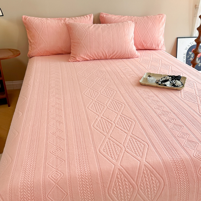 91家纺网 家纺一手货源 找家纺 眠博士 2025新款雕花加厚牛奶绒单品床单 床单单件-卡洛 单品床单-卡洛粉