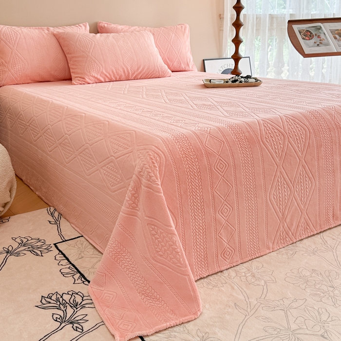 91家纺网 家纺一手货源 找家纺 眠博士 2025新款雕花加厚牛奶绒单品床单 床单单件-卡洛 单品床单-卡洛粉