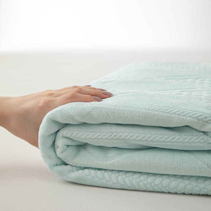 91家纺网 家纺一手货源 找家纺 眠博士 2025新款雕花加厚牛奶绒单品床单 床单单件-卡洛 单品床单-卡洛蓝