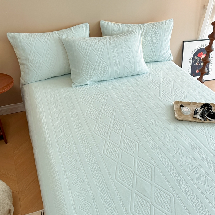 91家纺网 家纺一手货源 找家纺 眠博士 2025新款雕花加厚牛奶绒单品床单 床单单件-卡洛 单品床单-卡洛蓝