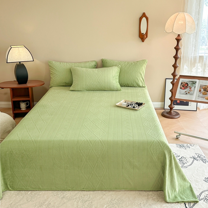 91家纺网 家纺一手货源 找家纺 眠博士 2025新款雕花加厚牛奶绒单品床单 床单单件-卡洛 单品床单-卡洛绿