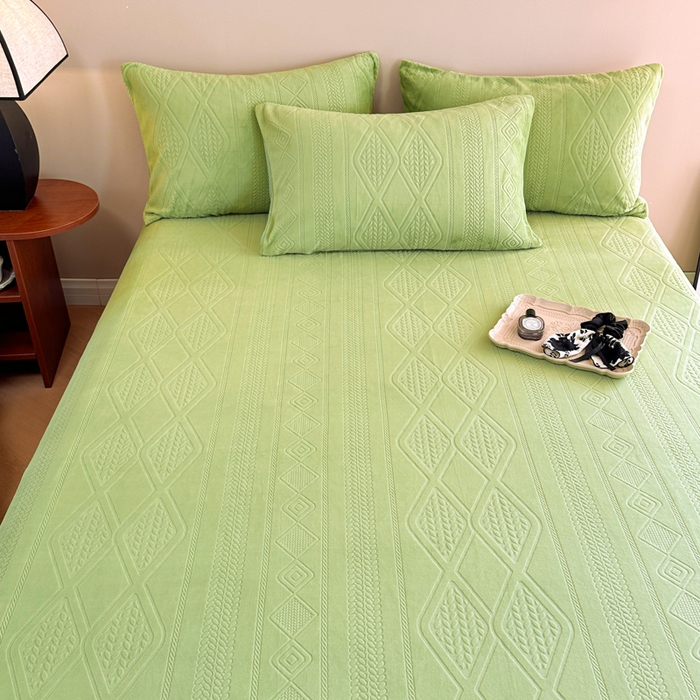 91家纺网 家纺一手货源 找家纺 眠博士 2025新款雕花加厚牛奶绒单品床单 床单单件-卡洛 单品床单-卡洛绿