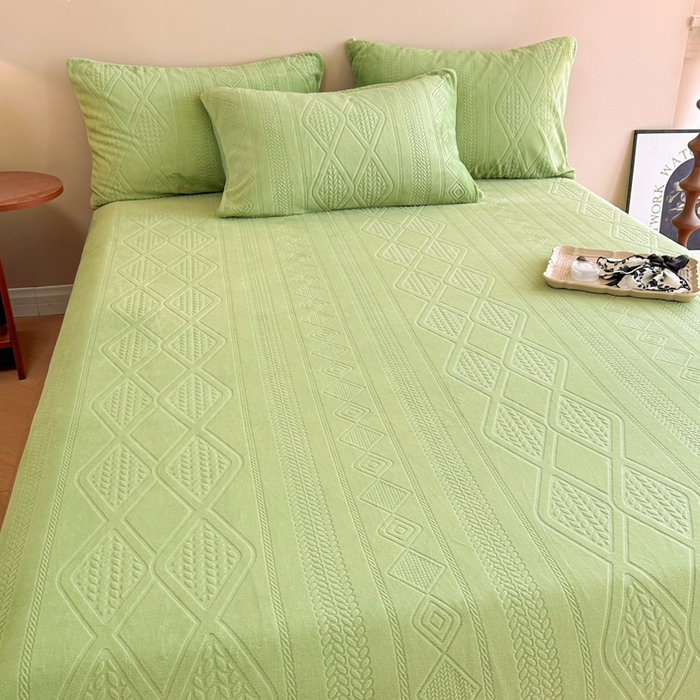 91家纺网 家纺一手货源 找家纺 眠博士 2025新款雕花加厚牛奶绒单品床单 床单单件-卡洛 单品床单-卡洛绿