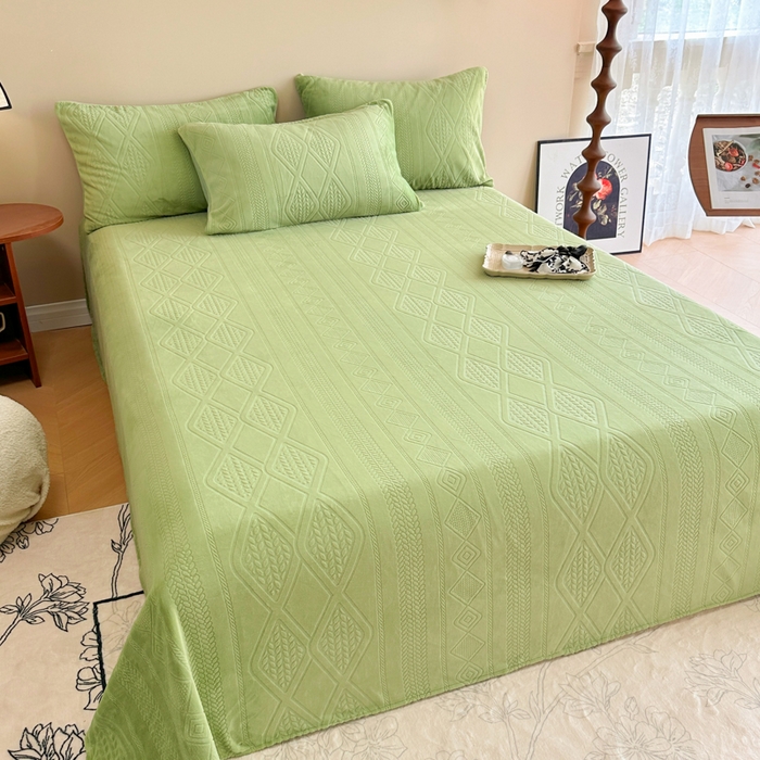 91家纺网 家纺一手货源 找家纺 眠博士 2025新款雕花加厚牛奶绒单品床单 床单单件-卡洛 单品床单-卡洛绿