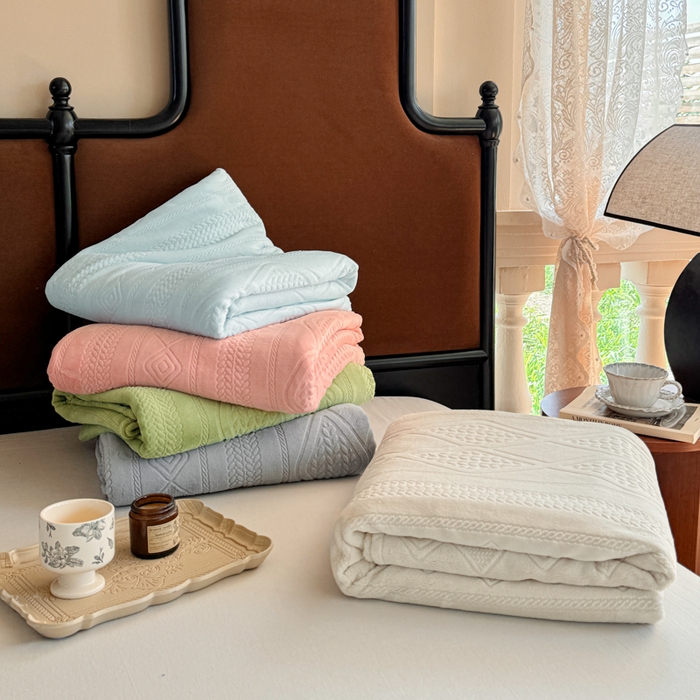 91家纺网 家纺一手货源 找家纺 眠博士 2025新款雕花加厚牛奶绒单品床单 床单单件-卡洛 组合图仅供展示不可下单