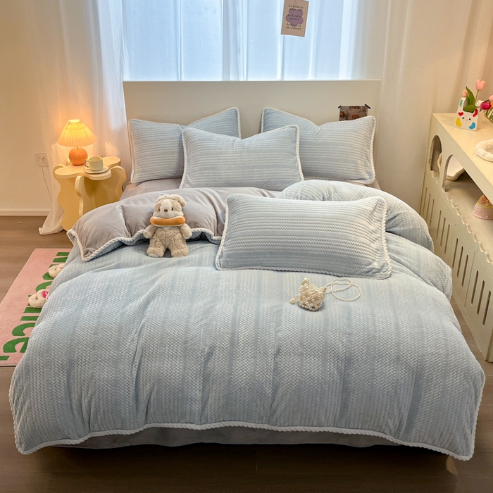 91家纺网 家纺一手货源 找家纺 酱子 2025新款成品提花包边牛奶绒四件套 提花-蓝灰