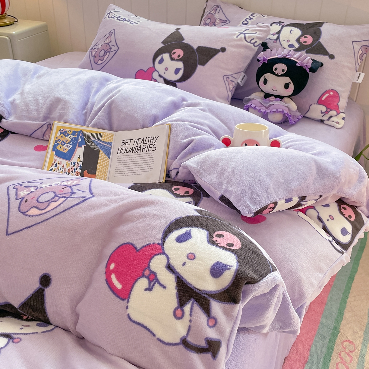 91家纺网 家纺一手货源 找家纺 金爱家 2025新款A类正版三丽鸥授权卡通加厚高克重牛奶绒系列四件套 绒三丽鸥-梦幻库洛米