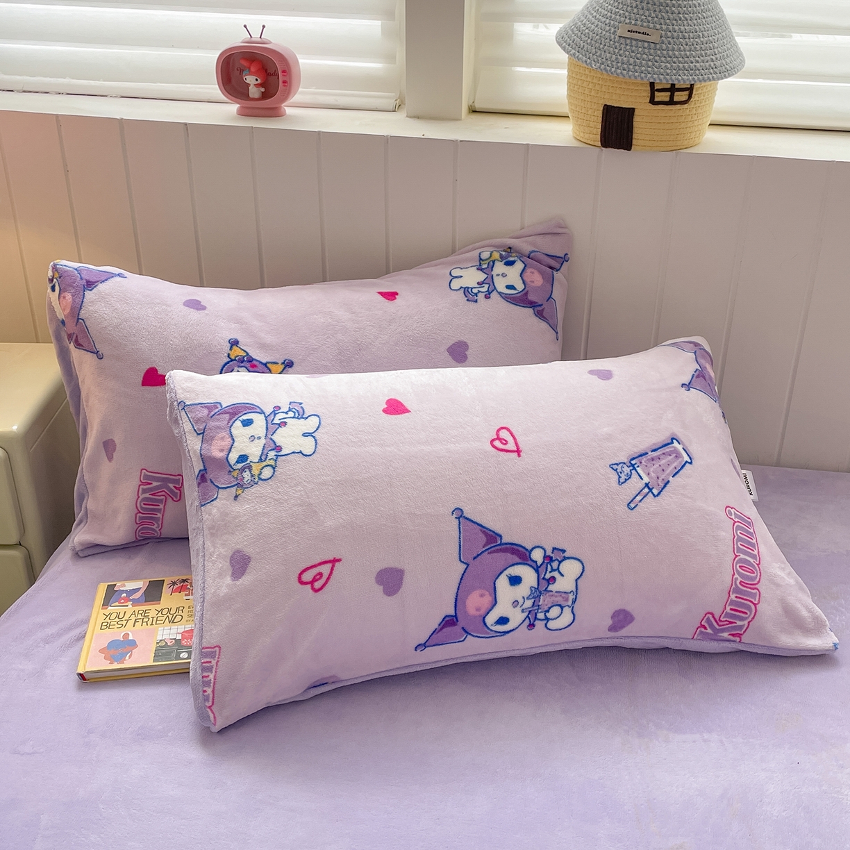 91家纺网 家纺一手货源 找家纺 金爱家 2025新款A类正版三丽鸥授权卡通加厚高克重牛奶绒系列四件套 绒三丽鸥-奶茶库洛米