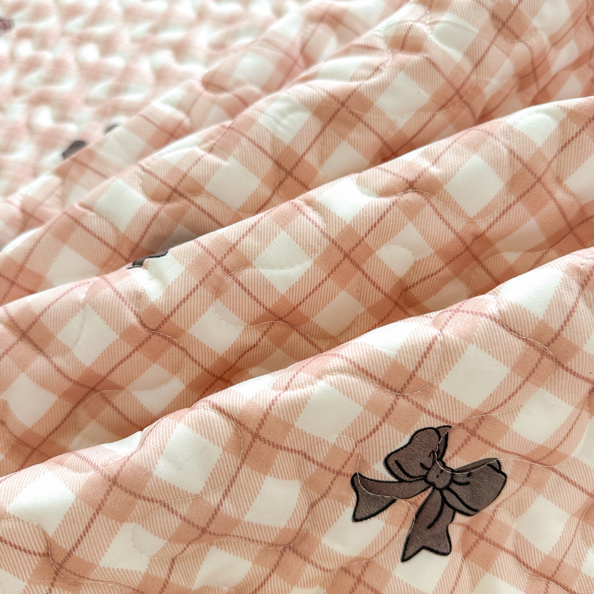 91家纺网 家纺一手货源 找家纺 笠裙家纺 2025新款磨毛夹棉S边单件三件套韩版防滑床裙单床裙床裙单件 蝶恋