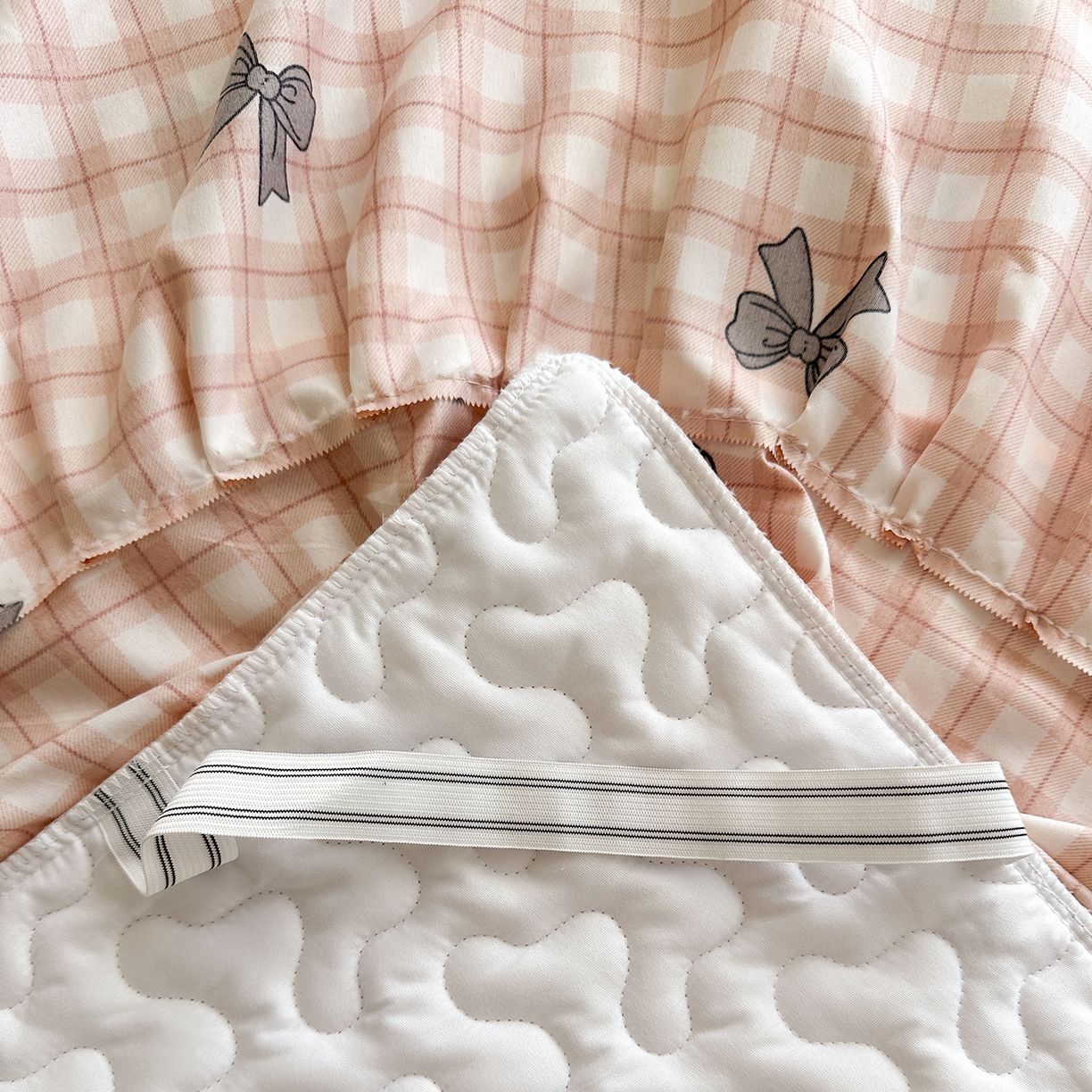 91家纺网 家纺一手货源 找家纺 笠裙家纺 2025新款磨毛夹棉S边单件三件套韩版防滑床裙单床裙床裙单件 蝶恋