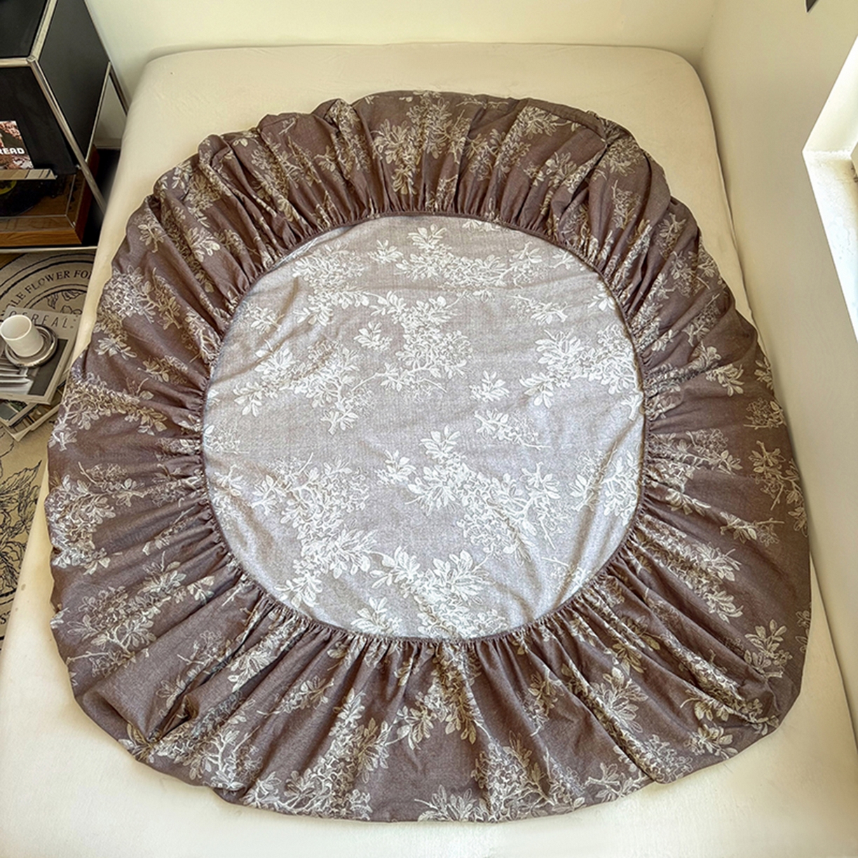 91家纺网 家纺一手货源 找家纺 悦织湾家纺 2025新款复古原麻床笠天然质朴舒适透气轻奢中式典雅精致单床笠床笠单品枕套三件套 复古原麻-锦瑟咖