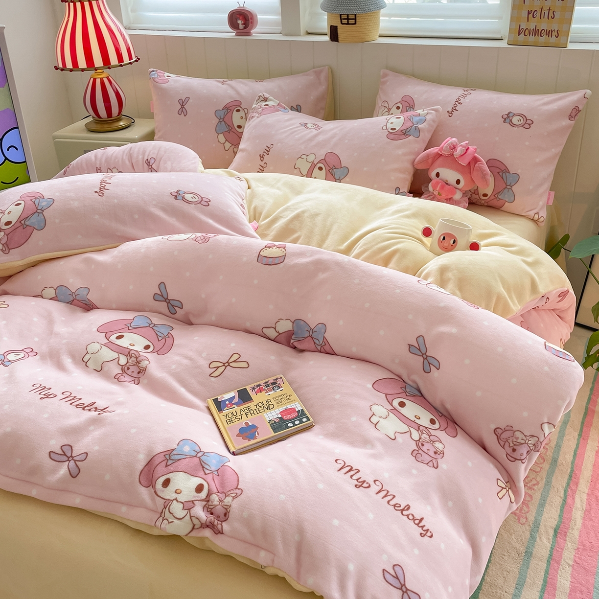 91家纺网 家纺一手货源 找家纺 金爱家 2025新款A类正版三丽鸥授权卡通加厚高克重牛奶绒系列四件套 绒三丽鸥-少女美乐蒂